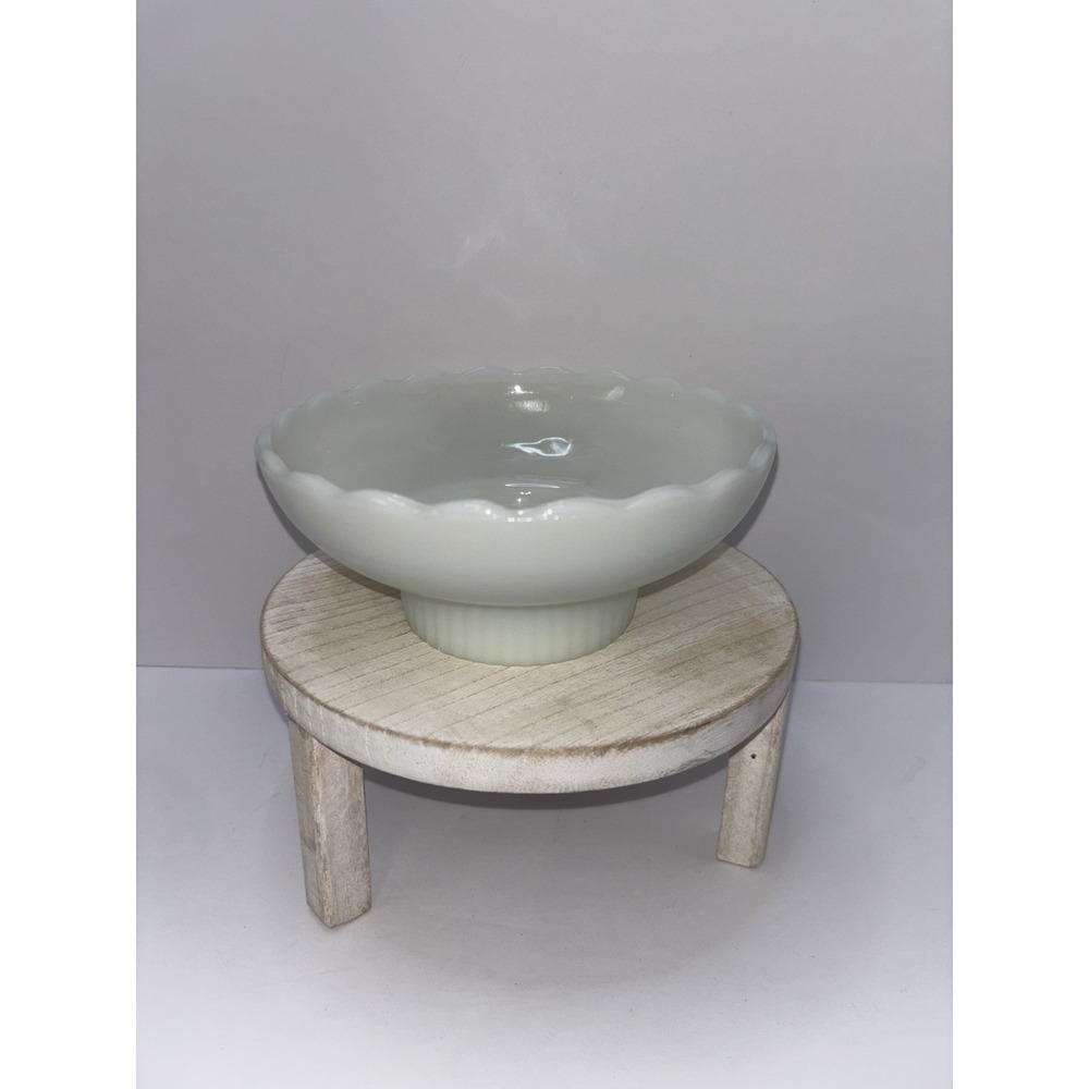 Vtg Milk Glass Bowl E. O. Brody Co Scalloped Edge Bowl Pedestal M2000